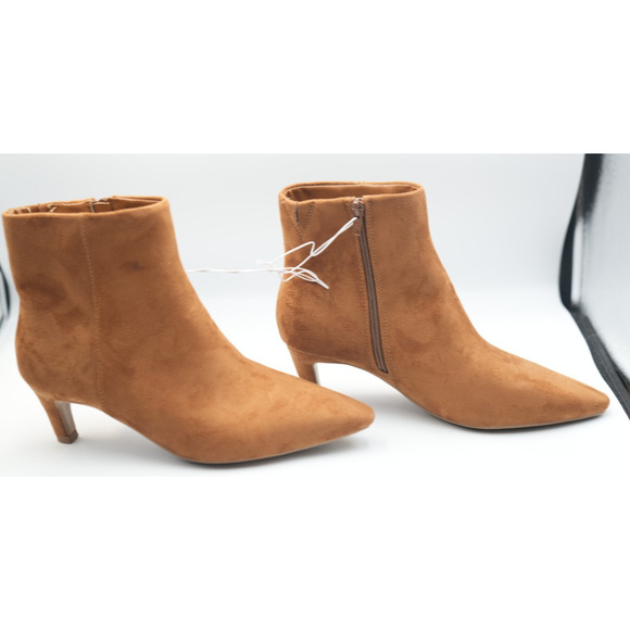 Universal Thread Suede Ankle Boots – Size 9½ – Zip Closure, Pointed Toe - Picture 2 of 8